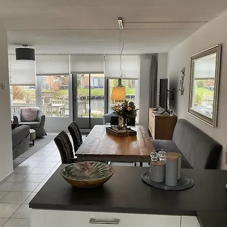 With 1 Bedroom Medemblik