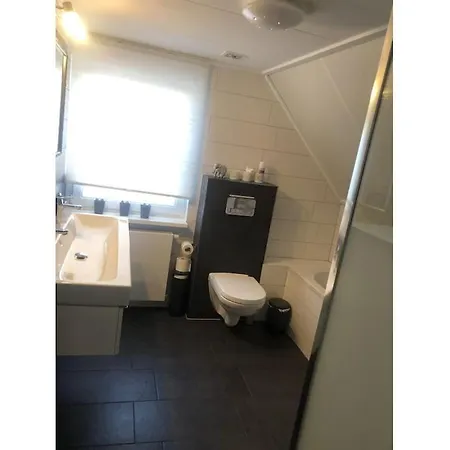 With 1 Bedroom * 梅代姆里克