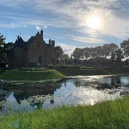 With 1 Bedroom * 梅代姆里克