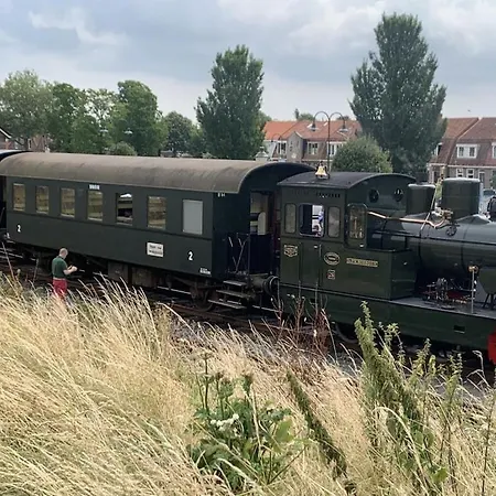 With 1 Bedroom 梅代姆里克